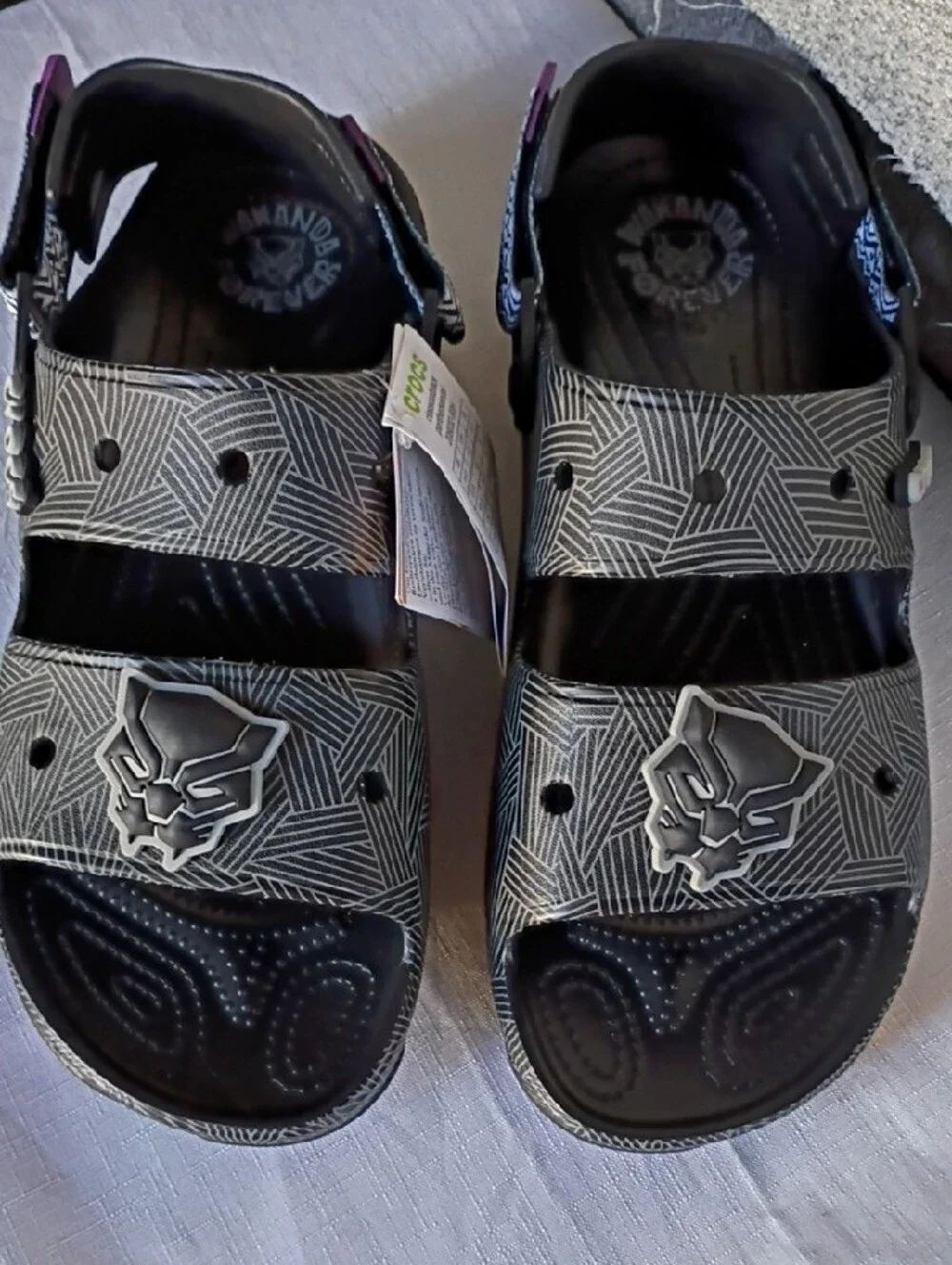 CROCS Men's Marvel Black & Gray Black Panther Graphic Sport Sandals Size 13 - Picture 2 of 9
